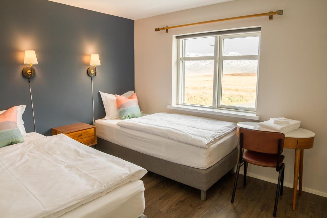 Soti Lodge Fljot Bagian luar foto