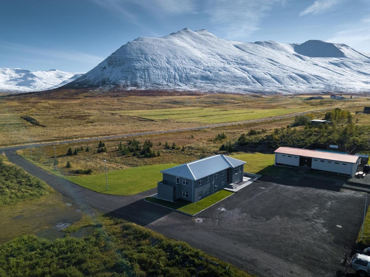 Soti Lodge Fljot Bagian luar foto