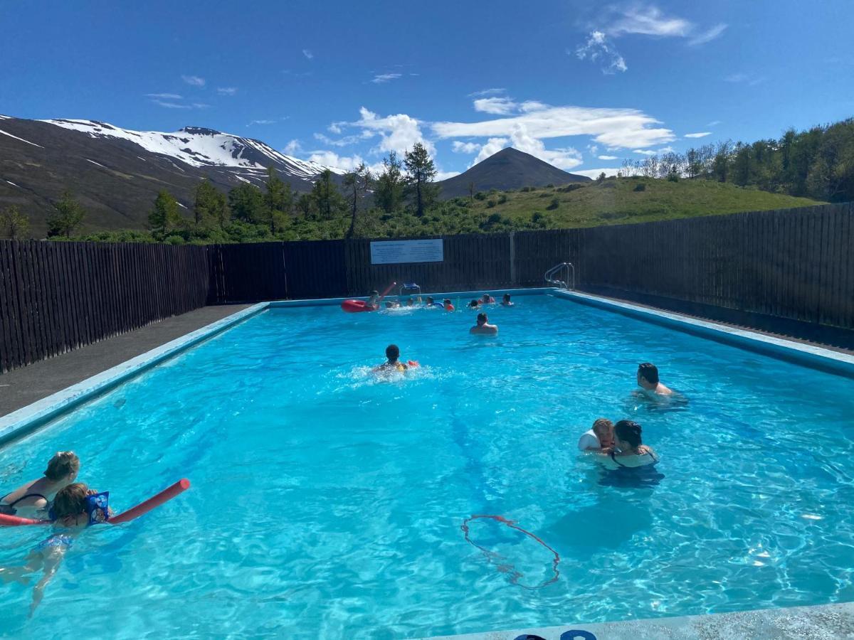 Soti Lodge Fljot Bagian luar foto